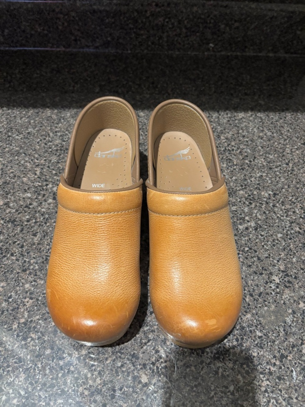 ▪️Dansko Honey Distressed Professional Clogs 38 Wide - Picture 7 of 14